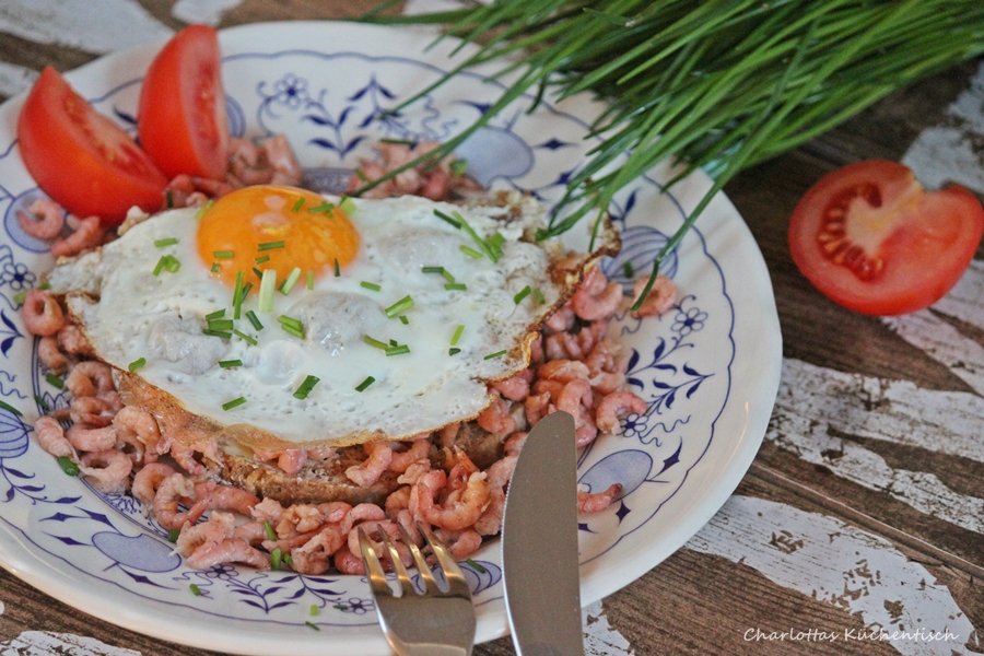 Liebesteller, Halligbrot, Krabben, Spiegelei