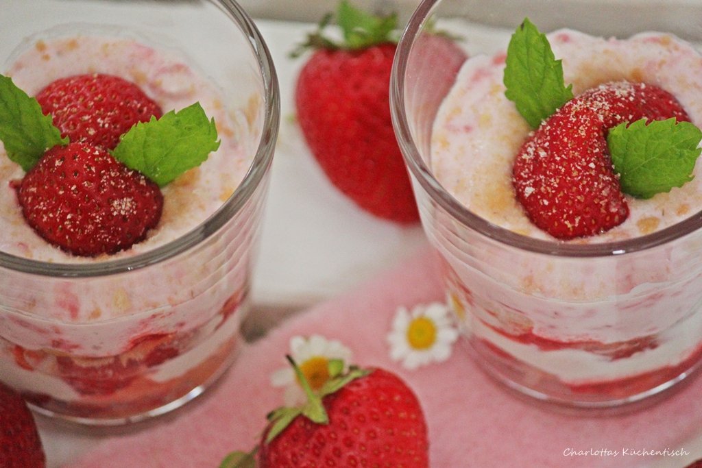 Erdbeerlimes-Trifle, Trifle, Erdbeeren, Erdbeerlimes