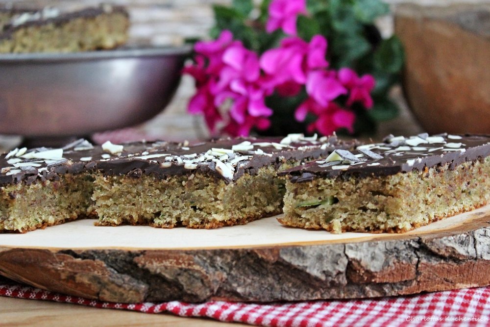 Zucchini-Mandel-Schnitten, Zucchini-Mandel-Kuchen, Zucchinikuchen, Backen, Rezept