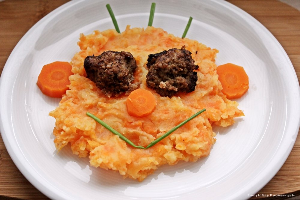 Kartoffel-Möhren-Püree mit Hackbällchen - Charlottas Küchentisch Kartoffel-Möhren-Püree mit Hackbällchen - Charlottas Küchentisch