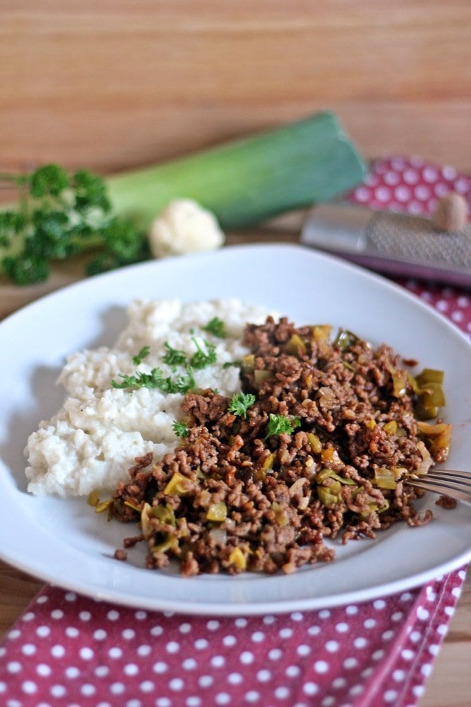 Blumenkohlpüree mit Hackfleisch, Low-Carb-Gericht, Rezept