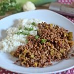 Blumenkohlpüree mit Hackfleisch, Low-Carb-Gericht